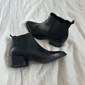 Vagabond Black Classic Ankle Booties